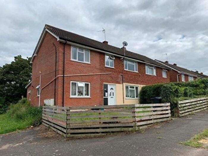 1 Bedroom Flat To Rent In Welles Road, HP13