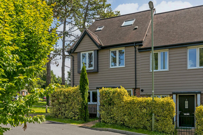 3 Bedroom End Of Terrace House To Rent In Talavera Road, Winchester, SO22