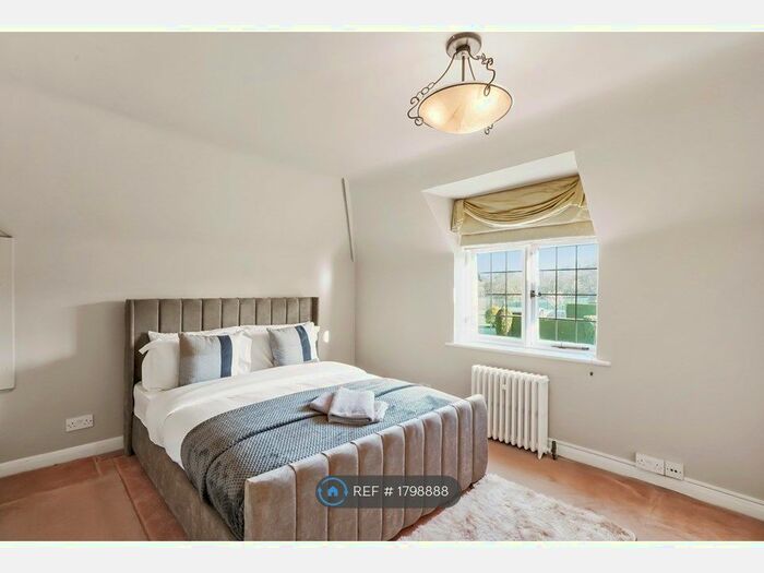 6 Bedroom Detached House To Rent In The Street, West Horsley, Leatherhead, KT24