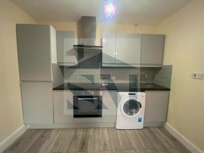1 Bedroom Flat To Rent In Windmill Road, Croydon, Surrey, CR0