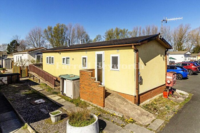 2 Bedroom Property For Sale In Westcliffe Drive, Morecambe, LA3