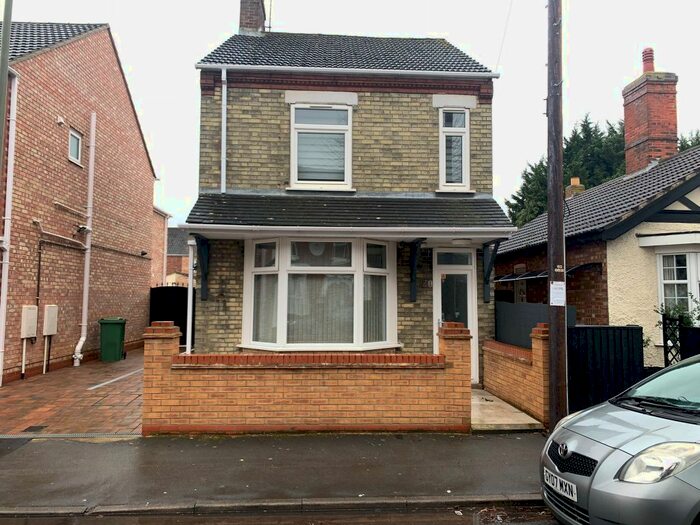 3 Bedroom Semi-Detached House To Rent In Alexandra Road, Peterborough, PE1