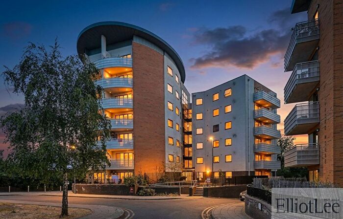 1 Bedroom Flat For Sale In Pearmain House, Apple Grove, HA2
