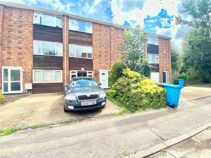 1 Bedroom Property To Rent In Wayside Mews, Maidenhead, Berkshire, SL6