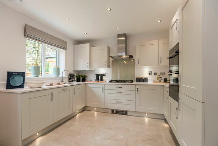 5 Bedroom Detached House For Sale In Ockham Road North, East Horsley, Surrey, KT24