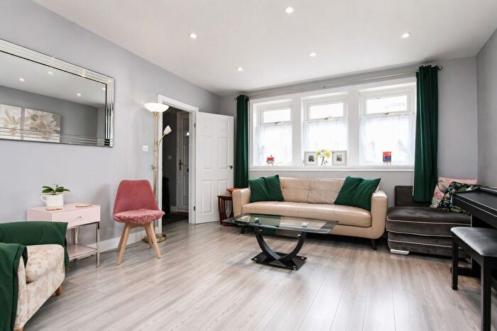 3 Bedroom Terraced House To Rent In Fulford Grove, South Oxhey, WD19