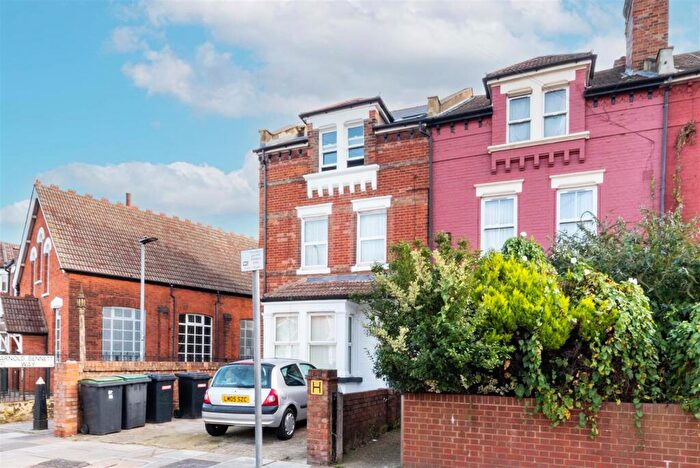 1 Bedroom Flat For Sale In Alexandra Road, Hornsey, N8