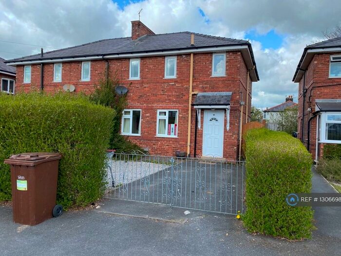 3 Bedroom Semi-Detached House To Rent In Holme Slack Lane, Preston, PR1