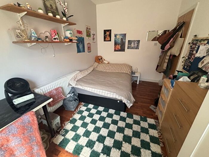 4 Bedroom Terraced House To Rent In William Street, Hyde Park, Leeds, LS6