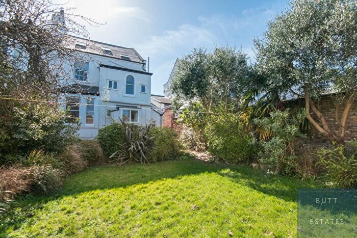 2 Bedroom Apartment For Sale In Ground Floor Flat, Mont Le Grand, Exeter, EX1