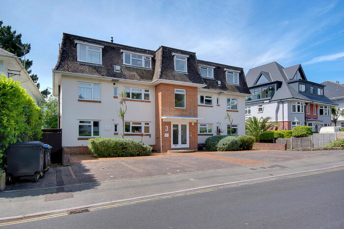 2 Bedroom Apartment For Sale In Brownsea Road, Sandbanks, Poole, Dorset, BH13