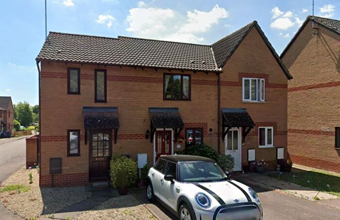 2 Bedroom Terraced House To Rent In Earlstoke Close, Banbury, OX16
