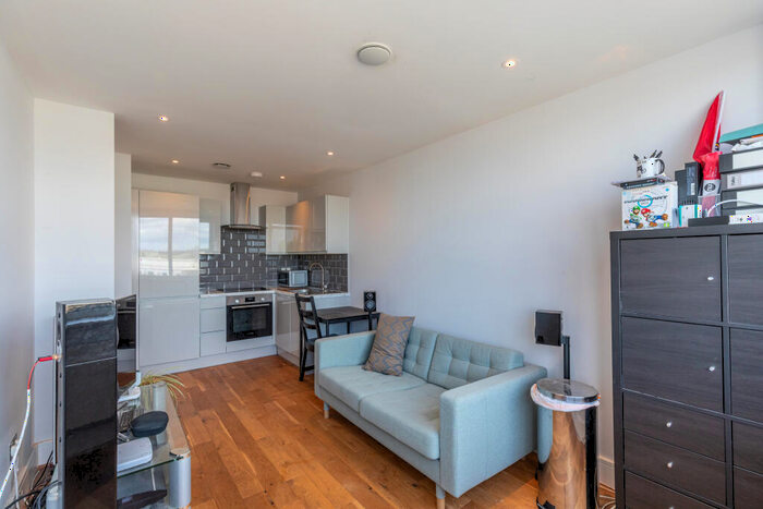 1 Bedroom Apartment To Rent In Mitchell House, - Southampton Road, Eastleigh, SO50