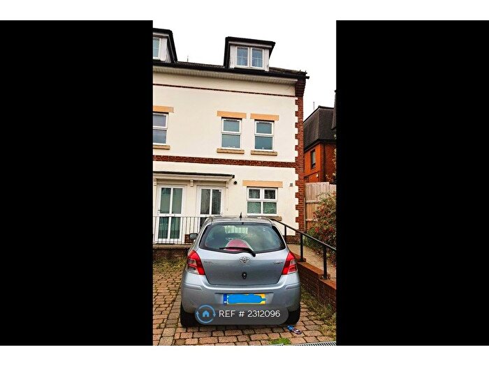 4 Bedroom Semi-Detached House To Rent In Norwich Avenue, Bournemouth, BH2