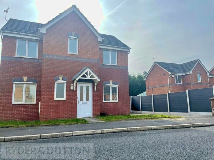 3 Bedroom Detached House To Rent In Ravenglass Drive, Middleton, Greater Manchester, M24