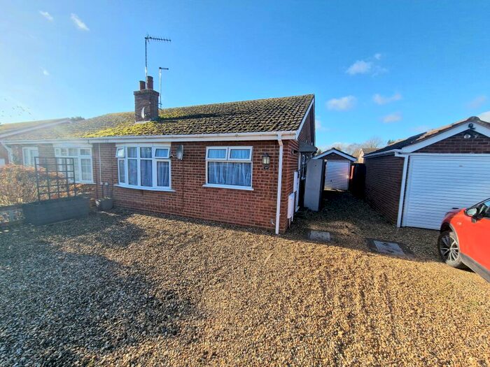 2 Bedroom Bungalow To Rent In Nene Meadows, Sutton Bridge, Spalding, Lincolnshire, PE12