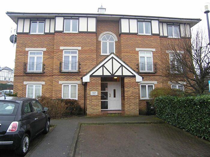 1 Bedroom Flat To Rent In Heton Gardens, Hendon, NW4