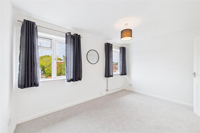 2 Bedroom Maisonette To Rent In Fleet Road, Fleet, Hampshire, GU51