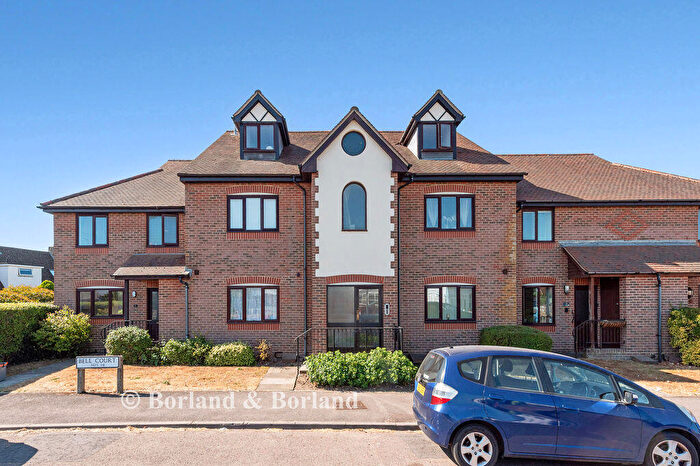 2 Bedroom Apartment For Sale In Main Road, Chichester, PO18