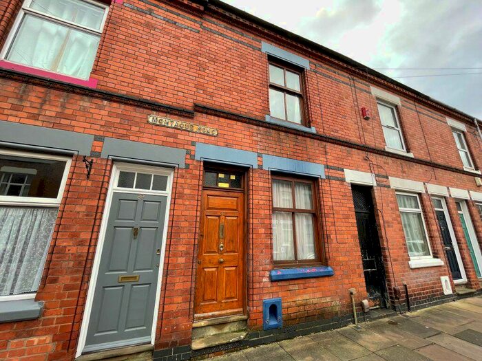 3 Bedroom Terraced House To Rent In Montague Road, Leicester, LE2