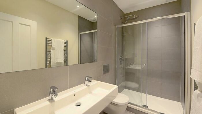 2 Bedroom Flat To Rent In Kings Street, Ravenscourt Park, W6