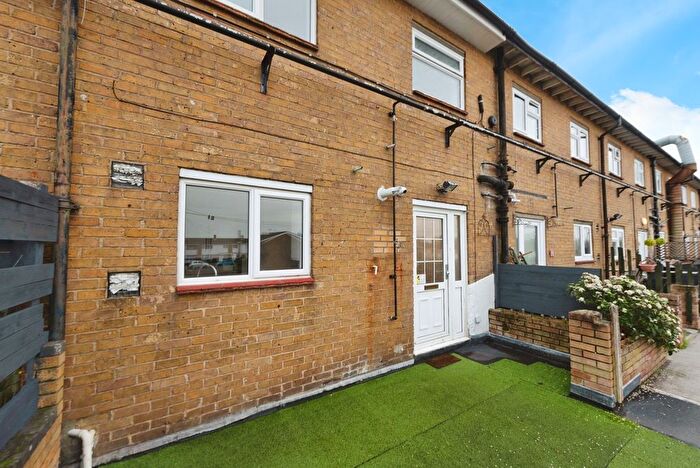 3 Bedroom Flat For Sale In Gregson Avenue, Gosport, Hampshire, PO13