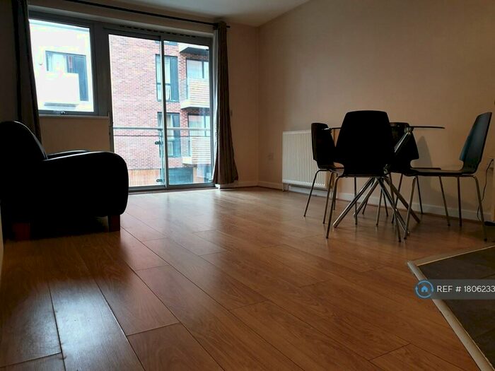 2 Bedroom Flat To Rent In Violet Road, London, E3