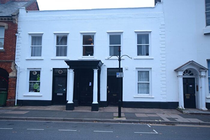 2 Bedroom Flat To Rent In Fore Street, Wellington, TA21