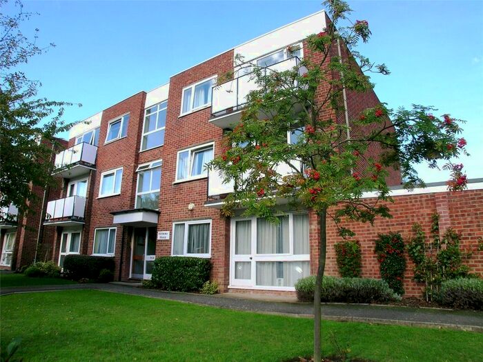 2 Bedroom Flat To Rent In Nutborn House, Clifton Road, Wimbledon, SW19