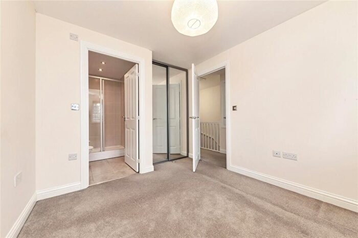 3 Bedroom Terraced House For Sale In Fulbourn Road, Cambridge, Cambridgeshire, CB1