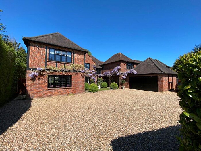6 Bedroom Detached House For Sale In Latchmoor Avenue, Chalfont St Peter, Gerrards Cross, Buckinghamshire, SL9
