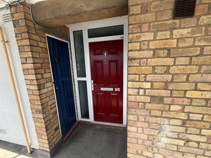 Studio To Rent In Cockerell Road, Cambridge, CB4