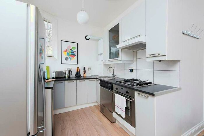 1 Bedroom Maisonette To Rent In Northdown Street, King's Cross, London, N1