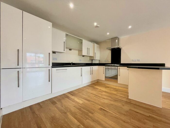 2 Bedroom Flat To Rent In Empire Court, Plaistow Lane, BR1