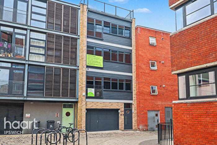 5 Bedroom Town House For Sale In Coytes Gardens, Ipswich, IP1