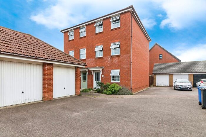 4 Bedroom Semi-Detached House For Sale In Dorley Dale, Carlton Colville, Lowestoft, Suffolk, NR33