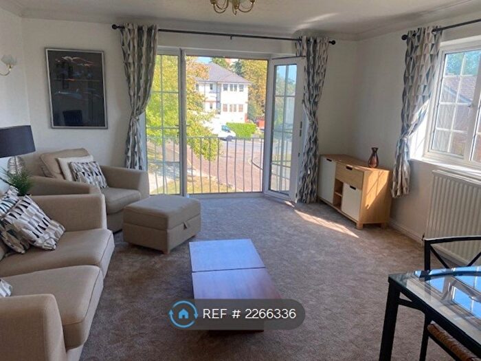 2 Bedroom Flat To Rent In Belgrave Manor, Woking, GU22