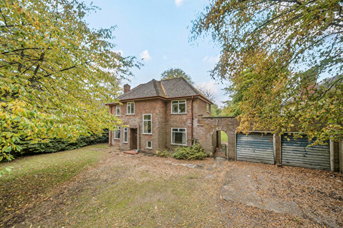 4 Bedroom Detached House For Sale In Orchard Road, Tewin, Welwyn, AL6