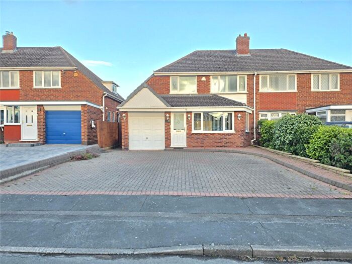 4 Bedroom Semi-Detached House For Sale In Goodere Drive, Polesworth, Tamworth, Warwickshire, B78