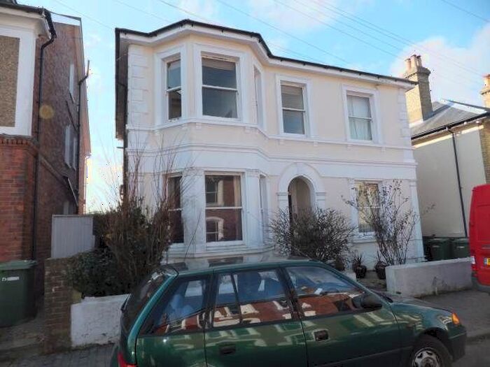 1 Bedroom Flat To Rent In Culverden Park Road, Tunbridge Wells, Kent, TN4