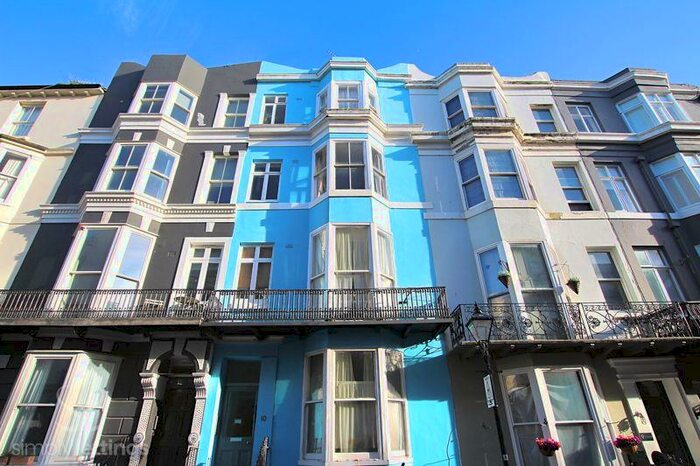 Flat To Rent In Charlotte Street, Brighton, BN2