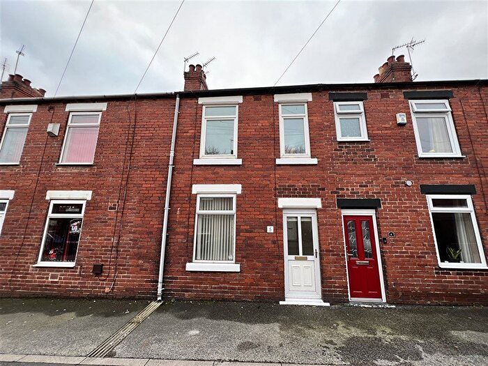 3 Bedroom Terraced House To Rent In New Street, South Elmsall, WF9