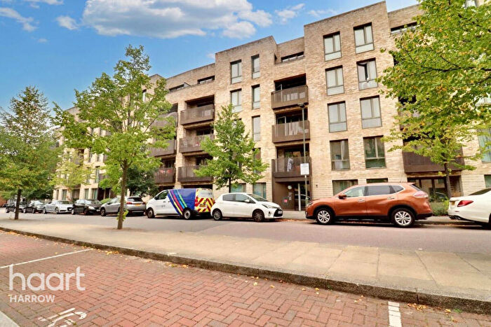 1 Bedroom Apartment For Sale In Lacey Drive, Edgware, HA8