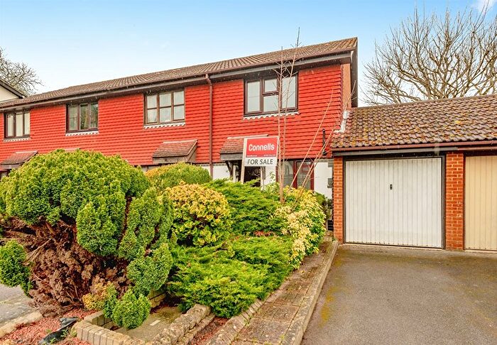 2 Bedroom End Terrace House For Sale In Keats Avenue, Redhill, RH1