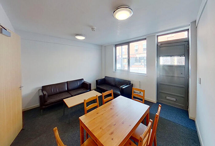 4 Bedroom House To Rent In Mansfield Road, Nottingham, NG1