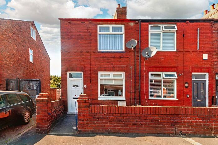 2 Bedroom End Of Terrace House To Rent In Mendip Grove, St. Helens, WA9