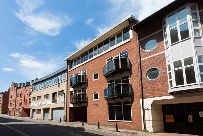 2 Bedroom Flat For Sale In Constantine House, Fetter Lane, York, North Yorkshire, YO1