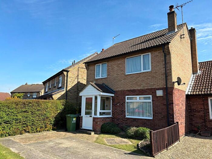 3 Bedroom Semi Detached House For Sale In Laburnum Avenue, Yaxley, Peterborough, PE7