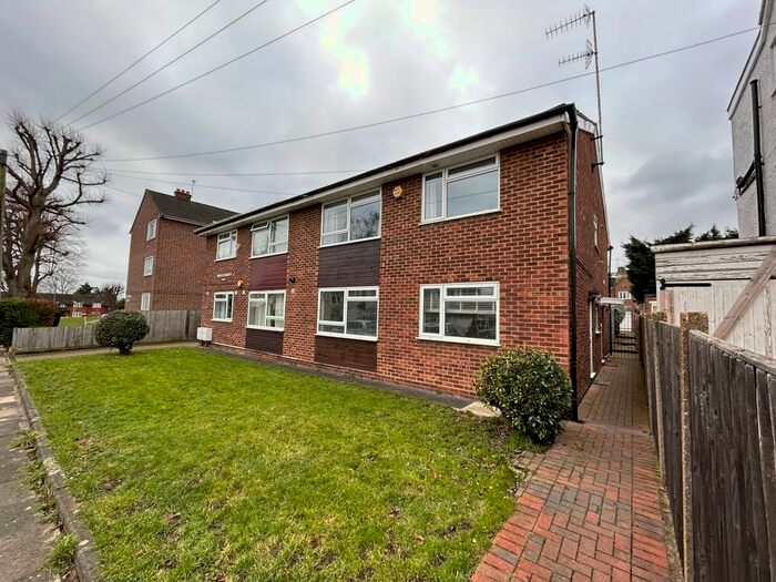 2 Bedroom Maisonette To Rent In Lewes Road, North Finchley, N12