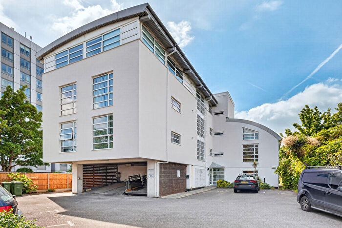 2 Bedroom Flat For Sale In Bridge Court, Bridge Street, Walton-On-Thames, KT12